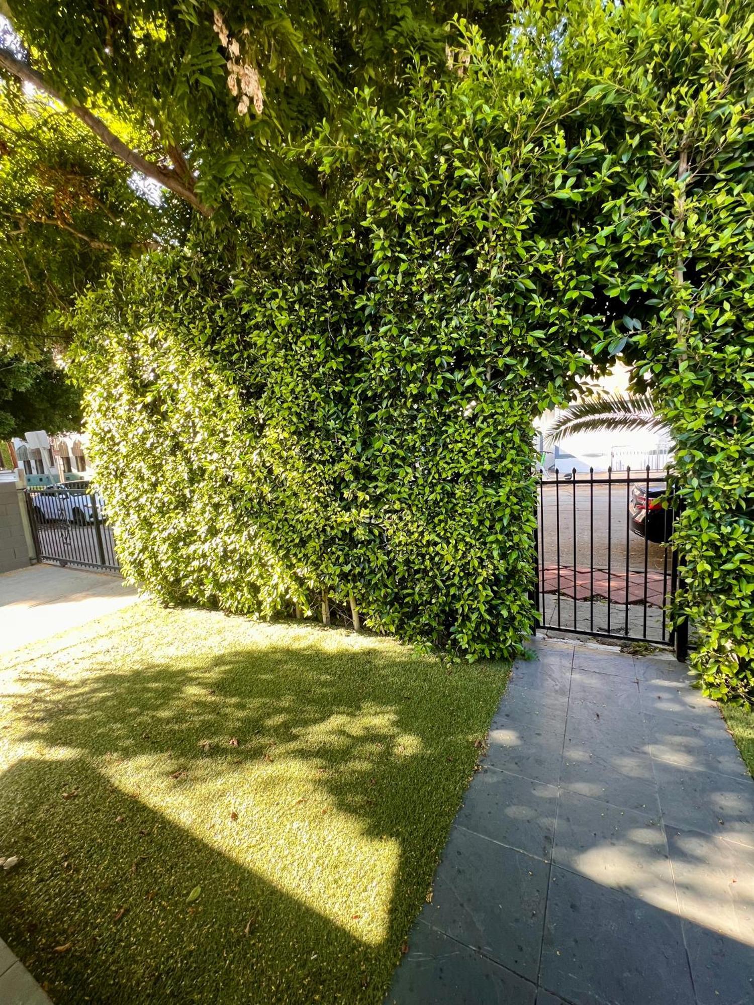 Hébergement de vacances Hollywood House With Parking - Walk To Attractions *
